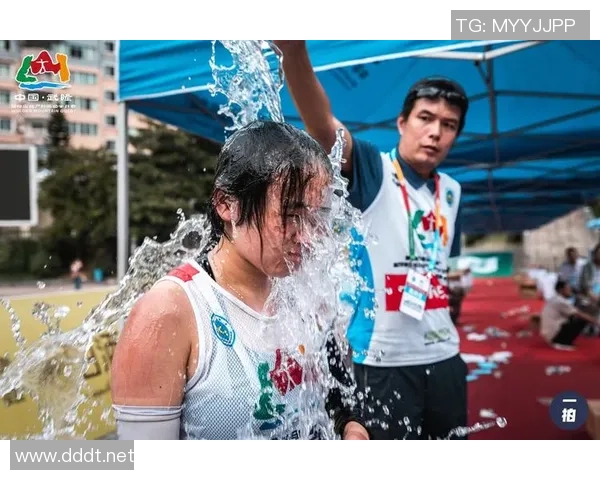 张秀英的滑板人生：从初学者到职业选手的心路历程与梦想追逐